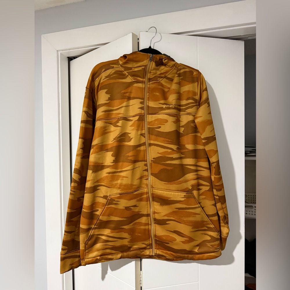 Patagonia Men's Camouflage Zip Up Sweater with Hoodie Brown